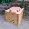 Toilettes sèches en bois de récupération
