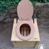 Toilettes sèches en bois de récupération