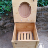 Toilettes sèches en bois de récupération